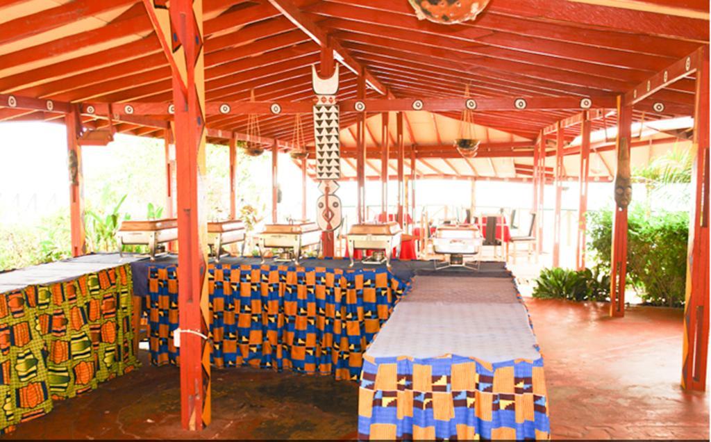 อฟริกิโก ริเวอร์ ฟรอนท์ รีสอร์ต Hotel Akosombo ภายนอก รูปภาพ