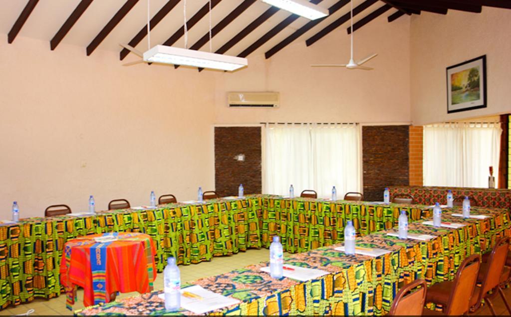 อฟริกิโก ริเวอร์ ฟรอนท์ รีสอร์ต Hotel Akosombo ภายนอก รูปภาพ